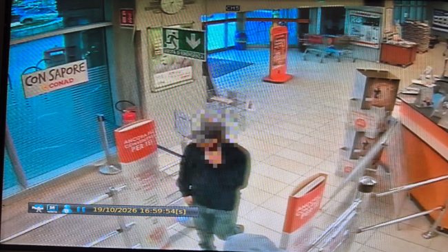 furto conad civitanova (5)