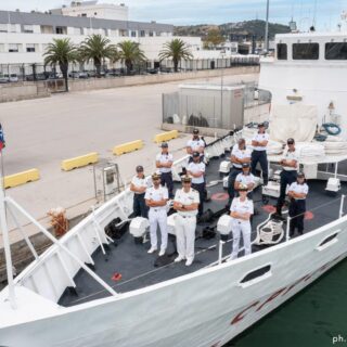 Un successo da oltre tremila visite per la Guardia Costiera: Nave Peluso e la Gipsea salutano la città Un successo da oltre tremila visite per la Guardia Costiera: Nave Peluso e la Gipsea salutano la città