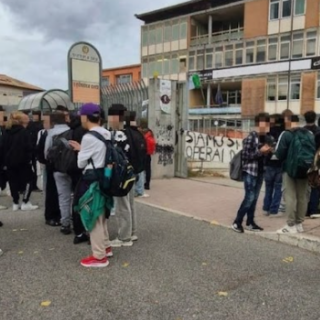 Lavori al “Fermi” tra rumori e polveri: chieste misure per ridurre i disagi Lavori al “Fermi” tra rumori e polveri: chieste misure per ridurre i disagi