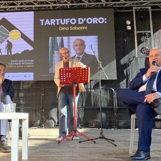 Tartufo d’Oro a Gino Sabatini, presidente della Camera di Commercio delle Marche