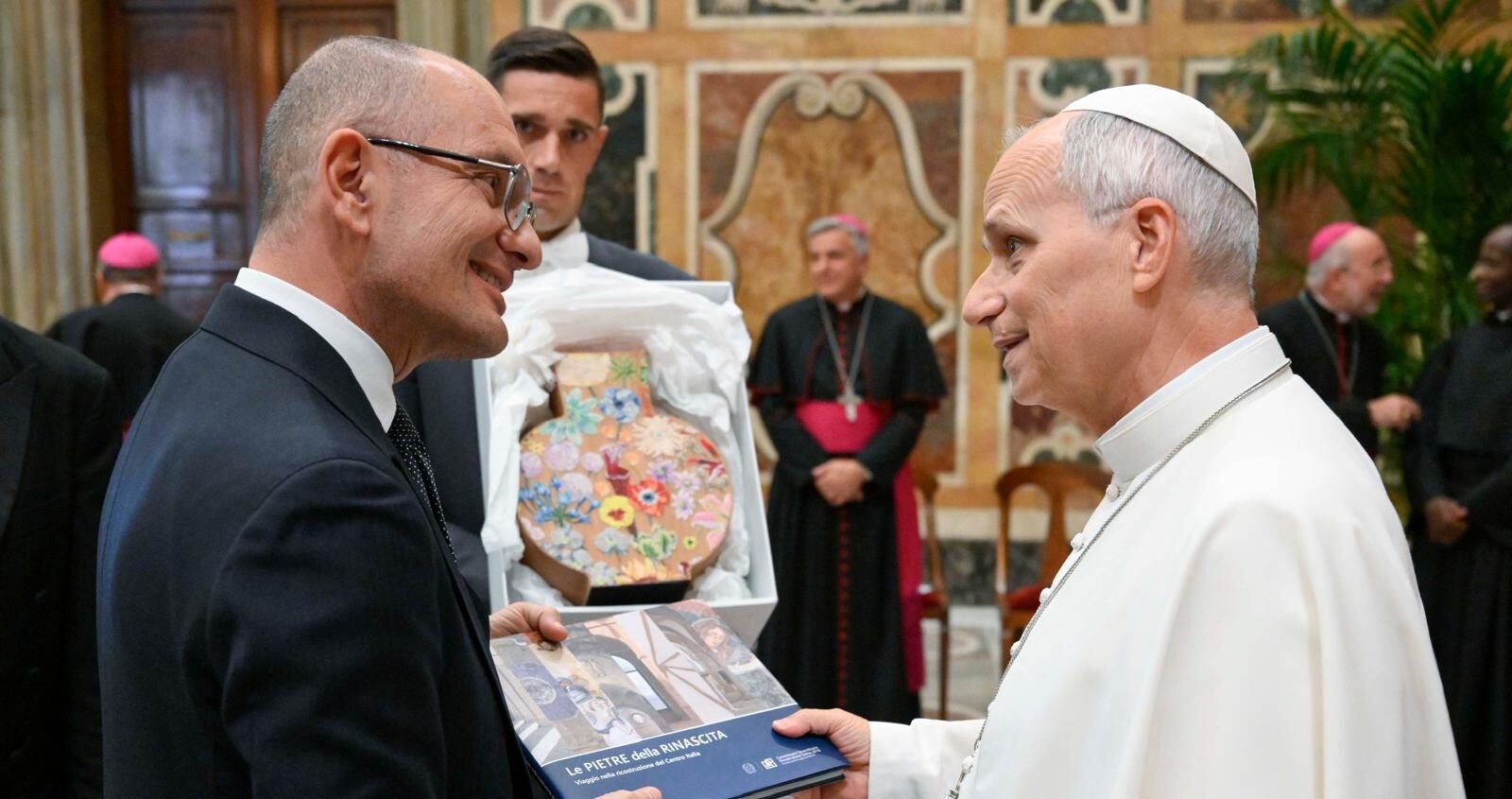 Sisma 2016, Papa Leone XIV incontra le comunità del Centro Italia: «Per ricostruire bisogna saper guardare oltre le rovine» Sisma 2016, Papa Leone XIV incontra le comunità del Centro Italia: «Per ricostruire bisogna saper guardare oltre le rovine»